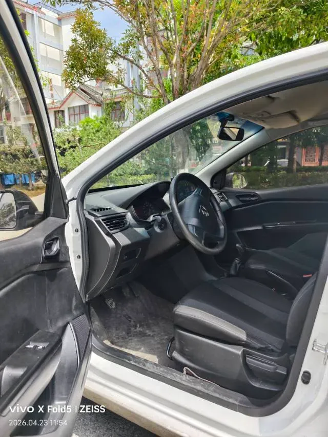 2016 BaoJun 310 1.2L 82HP L4 5MT,autocango,china used car exporter,china ev exporter,chinese used car exporter,chinese used ev exporter