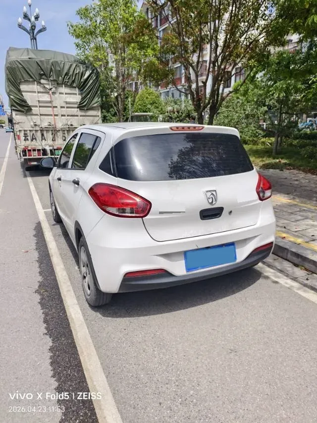 2016 BaoJun 310 1.2L 82HP L4 5MT,autocango,china used car exporter,china ev exporter,chinese used car exporter,chinese used ev exporter