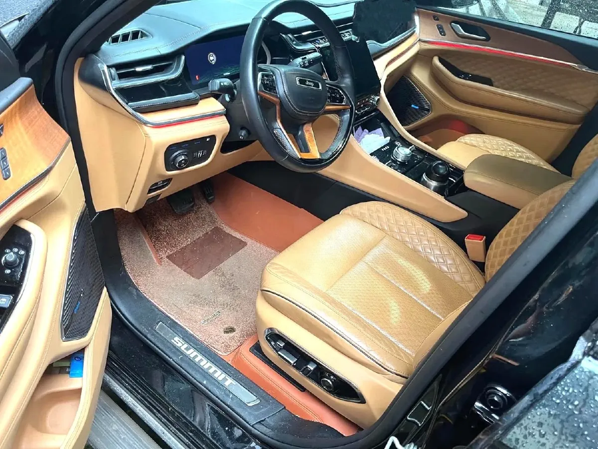 2023 Jeep Grand Cherokee 4XE 2.0T 272HP L4 8AT PHEV 17.107KWH,autocango,china used car exporter,china ev exporter,chinese used car exporter,chinese used ev exporter