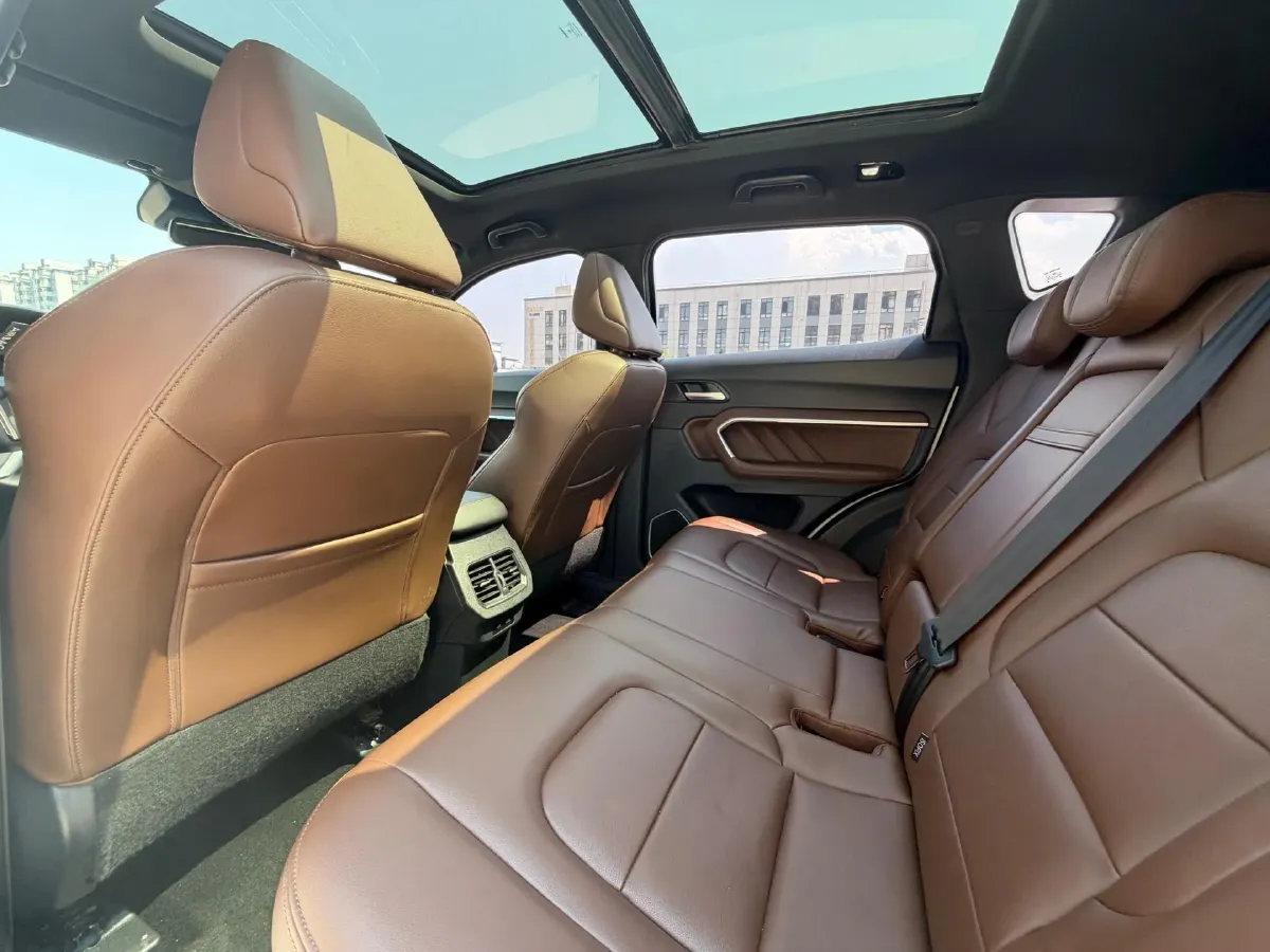 2018 Haval H6 1.5T 169HP L4 7DCT,autocango,china used car exporter,china ev exporter,chinese used car exporter,chinese used ev exporter