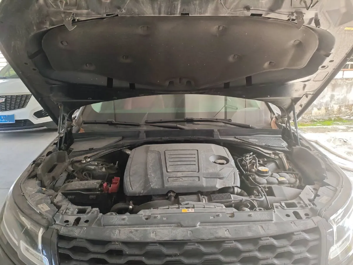 2018 Land Rover Discovery 2.0T 300HP L4 8AT,autocango,china used car exporter,china ev exporter,chinese used car exporter,chinese used ev exporter