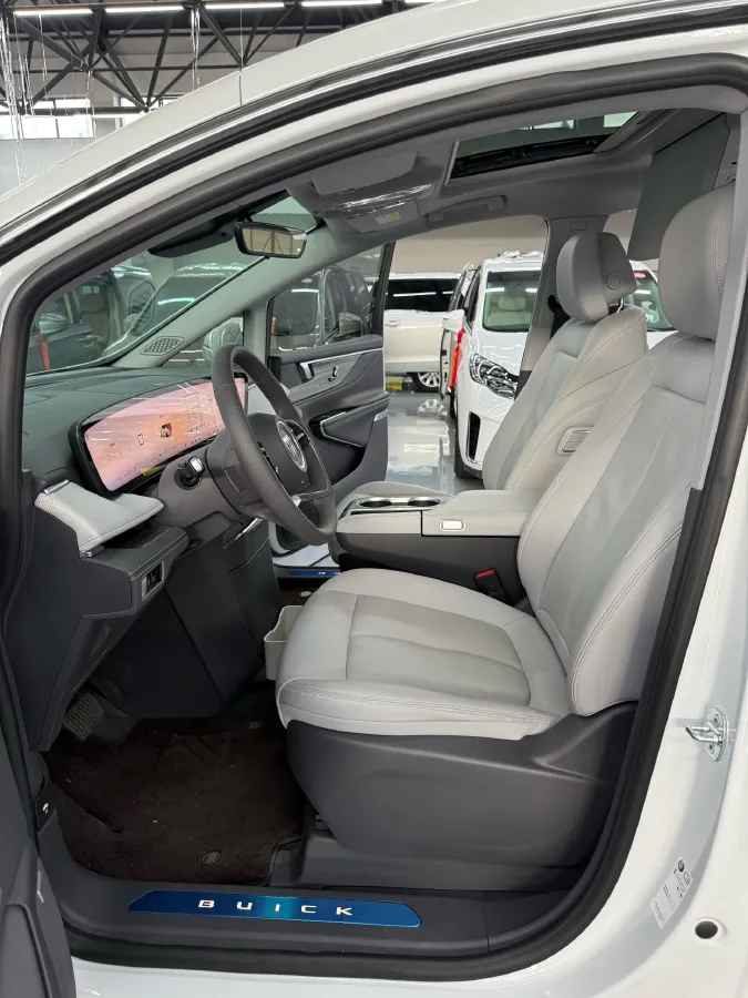 2025 Buick GL8 2.0T 237HP L4 9AT,autocango,china used car exporter,china ev exporter,chinese used car exporter,chinese used ev exporter
