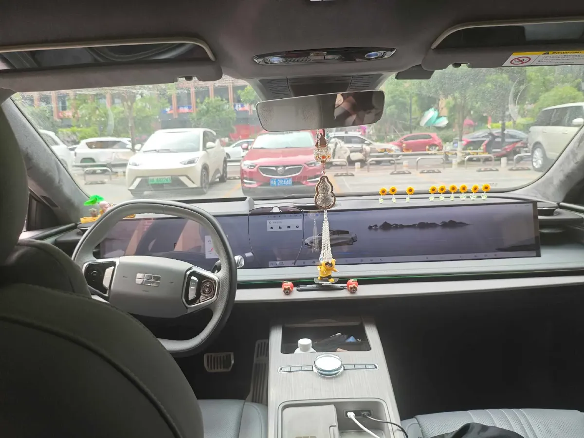 2024 Geely Galaxy E8 BEV 62KWH,autocango,china used car exporter,china ev exporter,chinese used car exporter,chinese used ev exporter