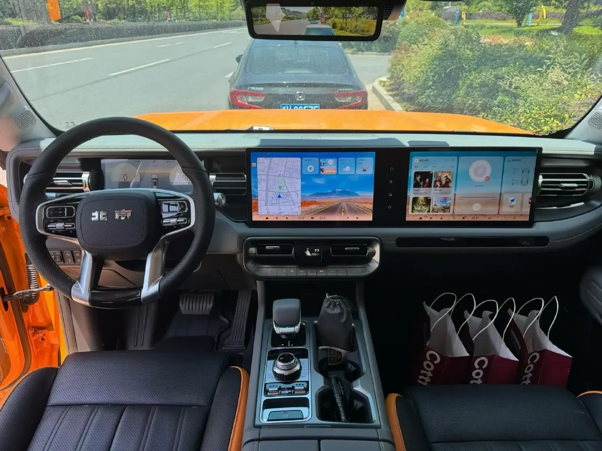 2024 Beijing BJ40 2.0T 245HP L4 8AT,autocango,china used car exporter,china ev exporter,chinese used car exporter,chinese used ev exporter