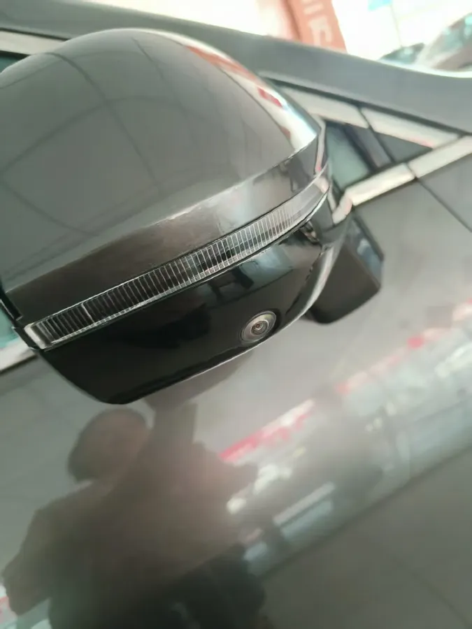 2020 Li ONE Range Extended 131HP REEV 40.5KWH,autocango,china used car exporter,china ev exporter,chinese used car exporter,chinese used ev exporter