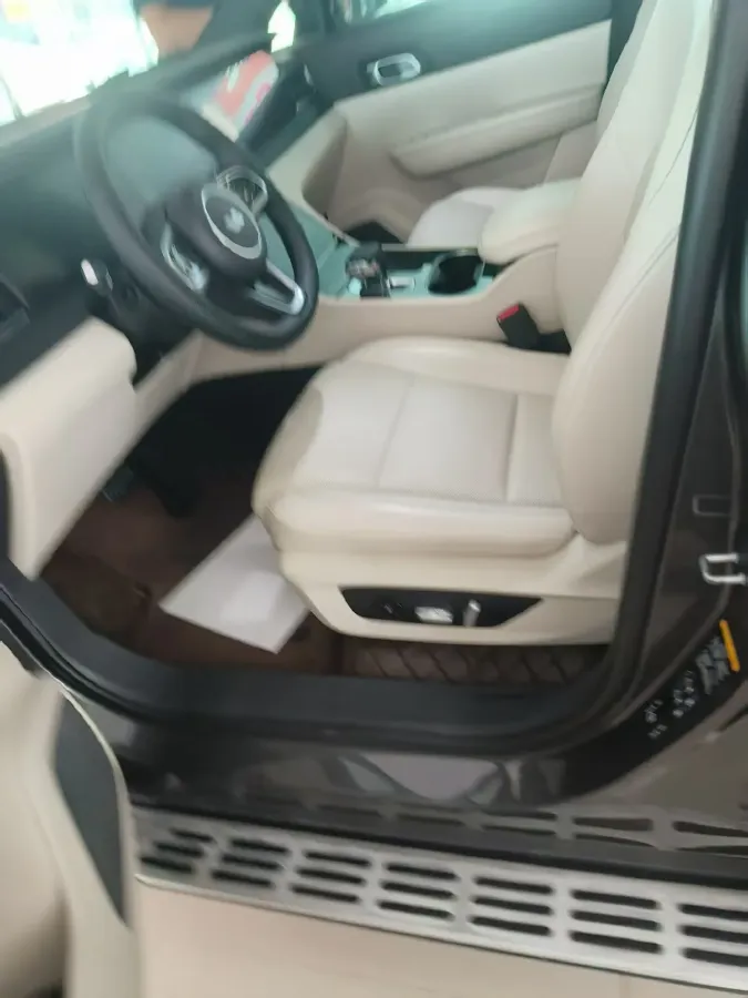 2020 Li ONE Range Extended 131HP REEV 40.5KWH,autocango,china used car exporter,china ev exporter,chinese used car exporter,chinese used ev exporter