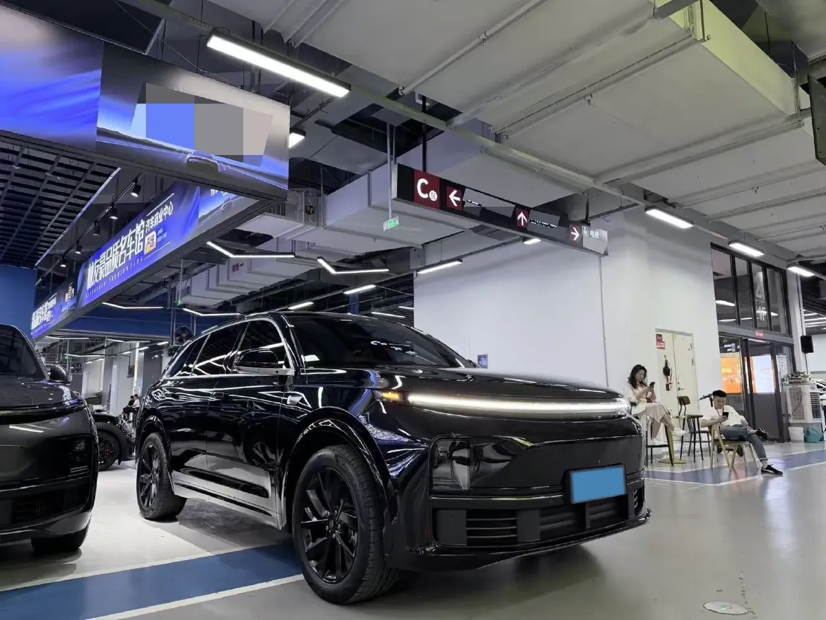 2023 Li L7 Range Extended 154HP REEV 40.9KWH,autocango,china used car exporter,china ev exporter,chinese used car exporter,chinese used ev exporter