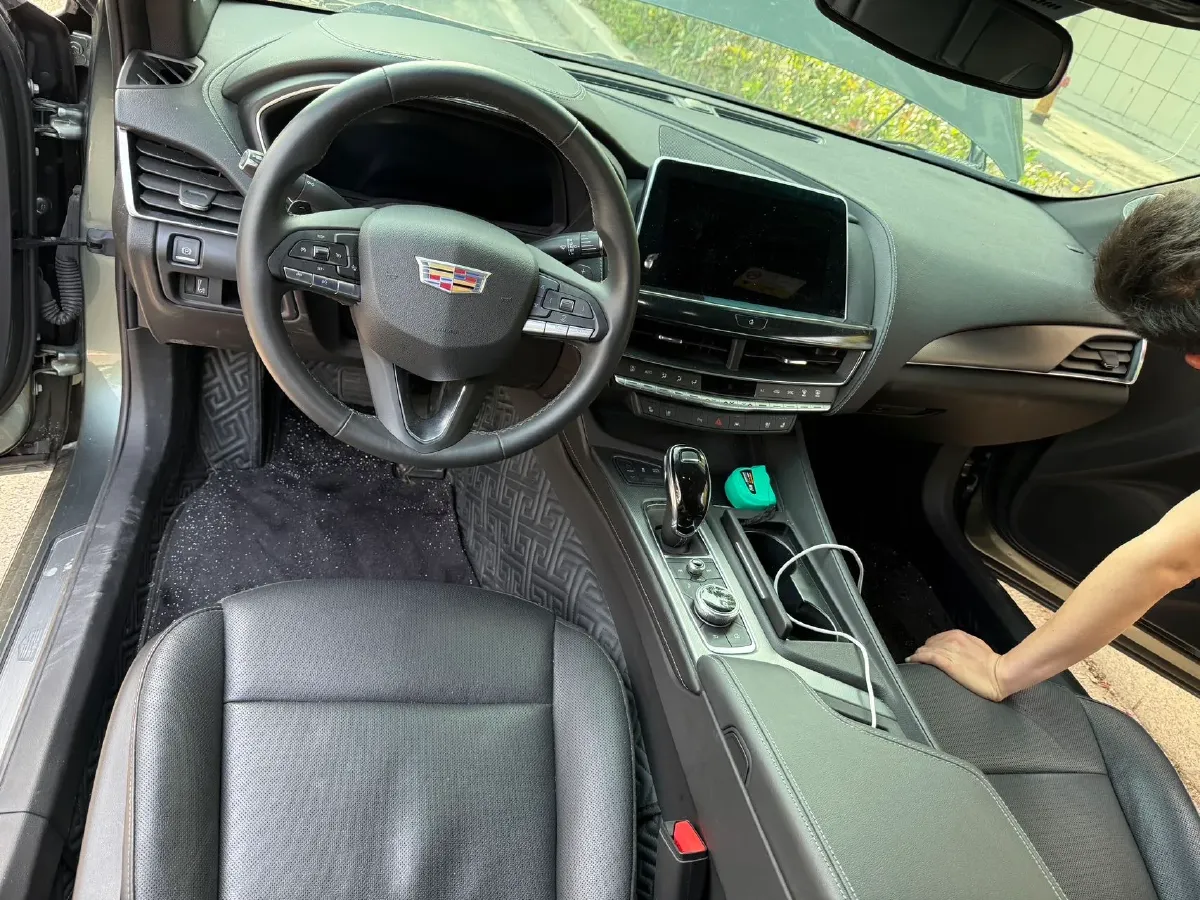 2023 Cadillac CT5 2.0T 237HP L4 10AT,autocango,china used car exporter,china ev exporter,chinese used car exporter,chinese used ev exporter
