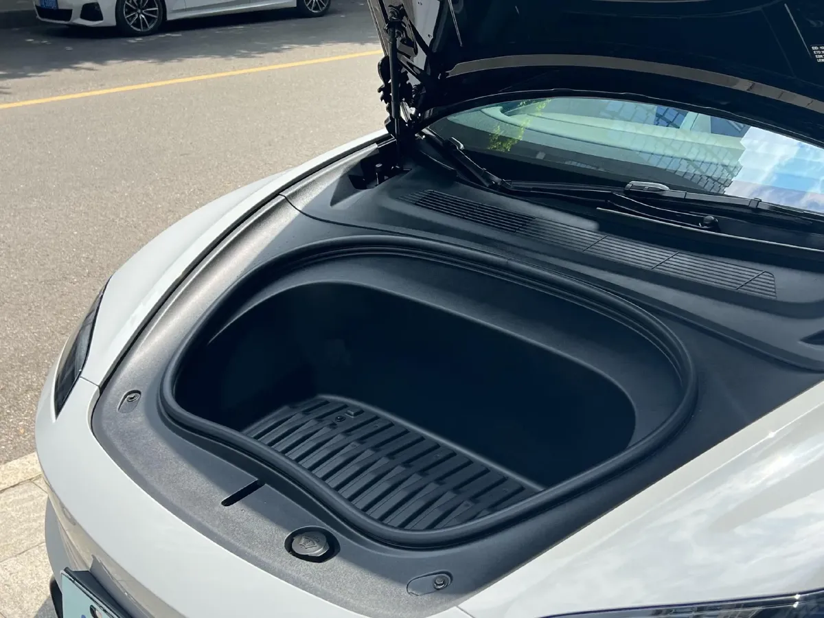 2025 Tesla Model 3 BEV,autocango,china used car exporter,china ev exporter,chinese used car exporter,chinese used ev exporter