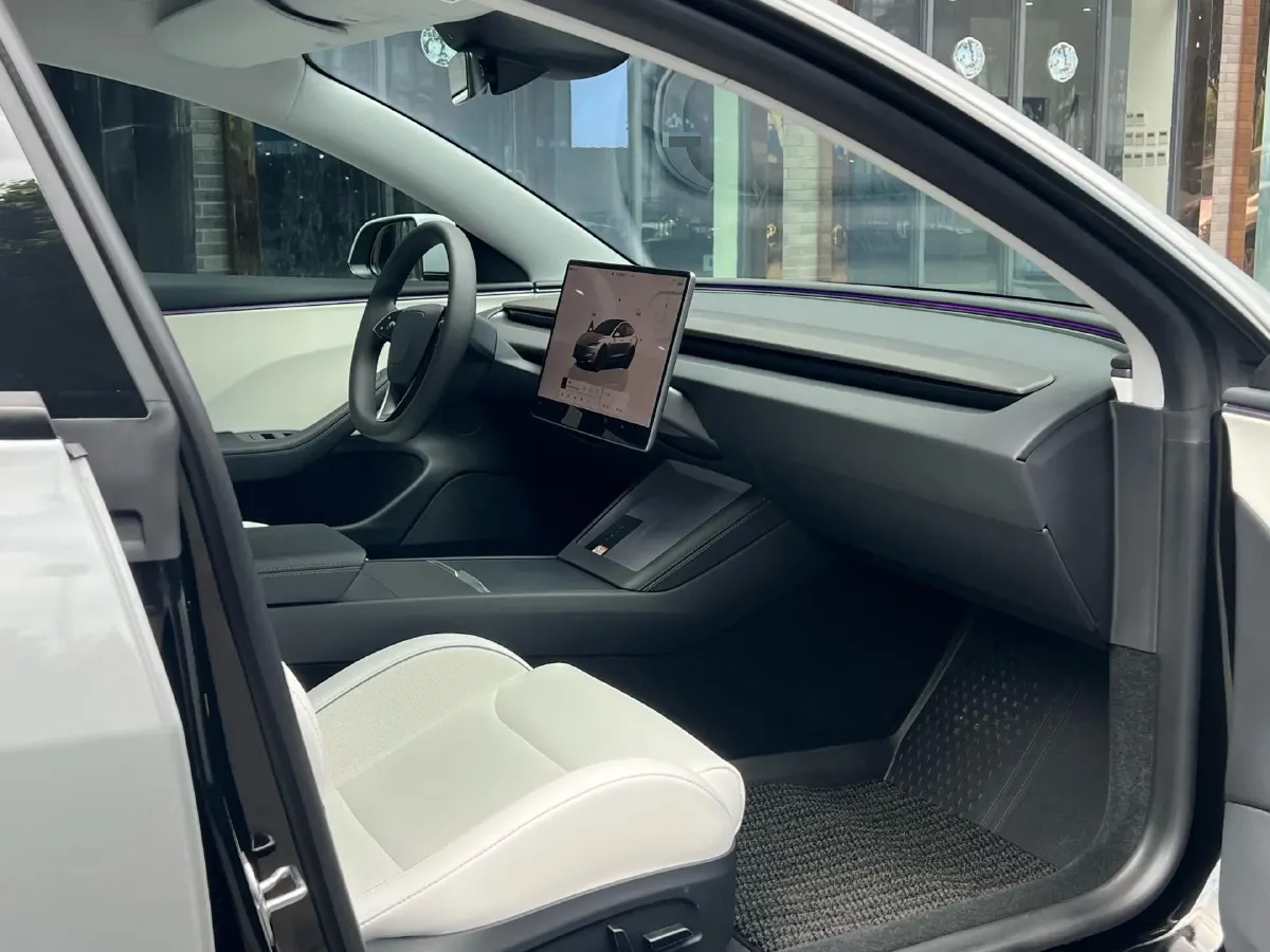 2025 Tesla Model 3 BEV,autocango,china used car exporter,china ev exporter,chinese used car exporter,chinese used ev exporter