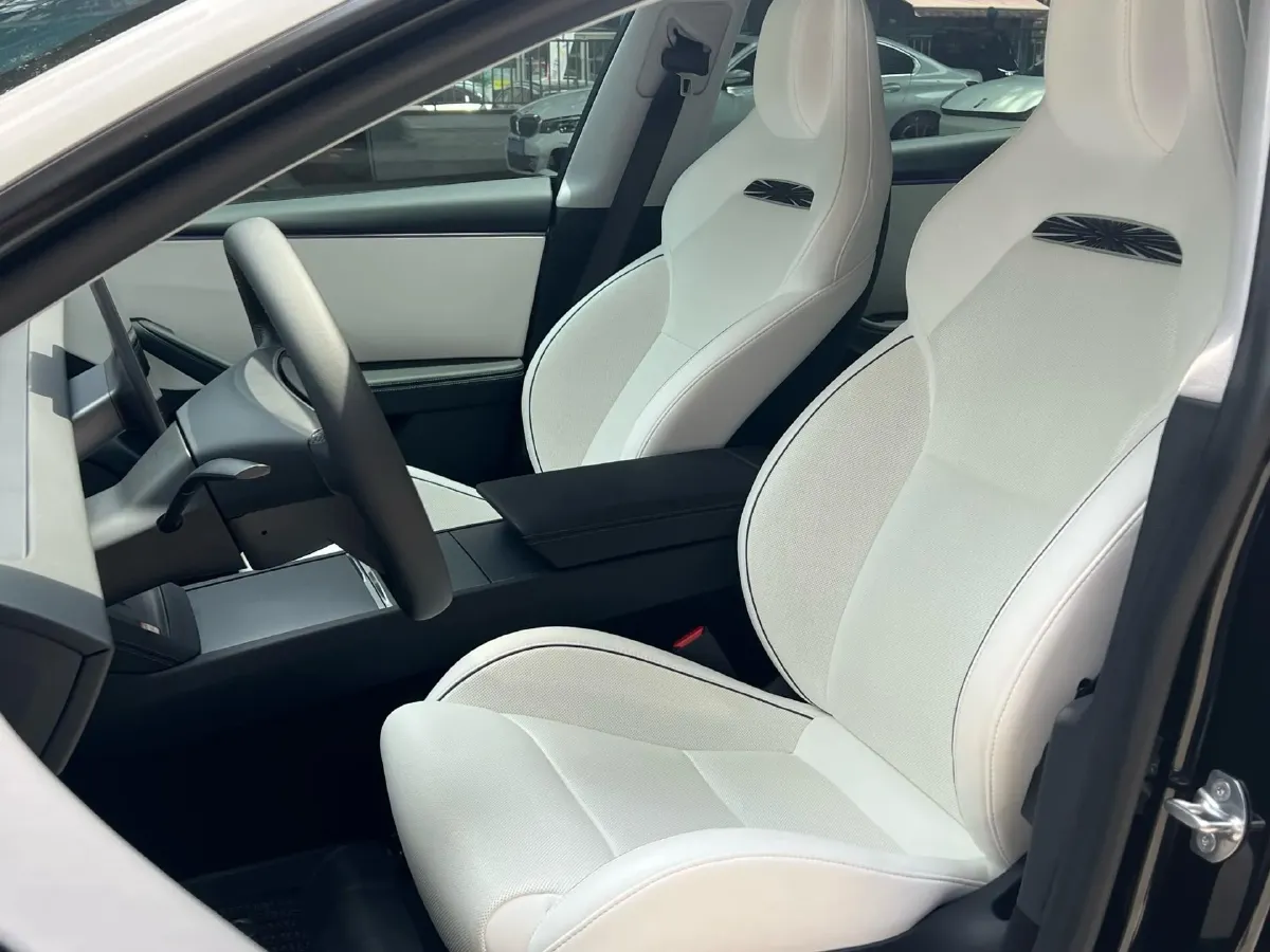 2025 Tesla Model 3 BEV,autocango,china used car exporter,china ev exporter,chinese used car exporter,chinese used ev exporter