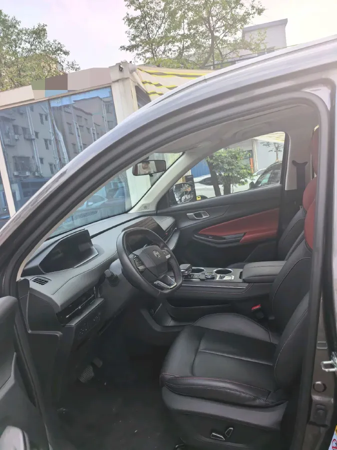2022 ChangAn Oshan X7 Plus 1.5T 188HP L4 7DCT,autocango,china used car exporter,china ev exporter,chinese used car exporter,chinese used ev exporter