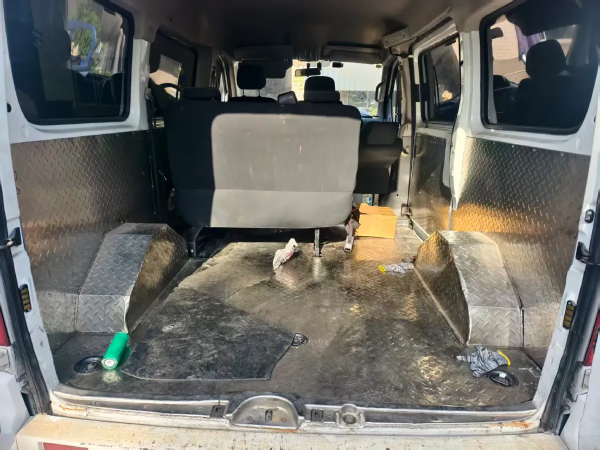 2021 MAXUS XinTu V80 2.0T 127HP L4 6MT,autocango,china used car exporter,china ev exporter,chinese used car exporter,chinese used ev exporter
