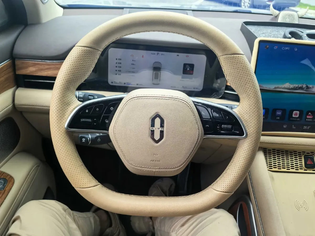 2024 AITO AITO M7 1.5T 152HP L4 REEV 40KWH,autocango,china used car exporter,china ev exporter,chinese used car exporter,chinese used ev exporter