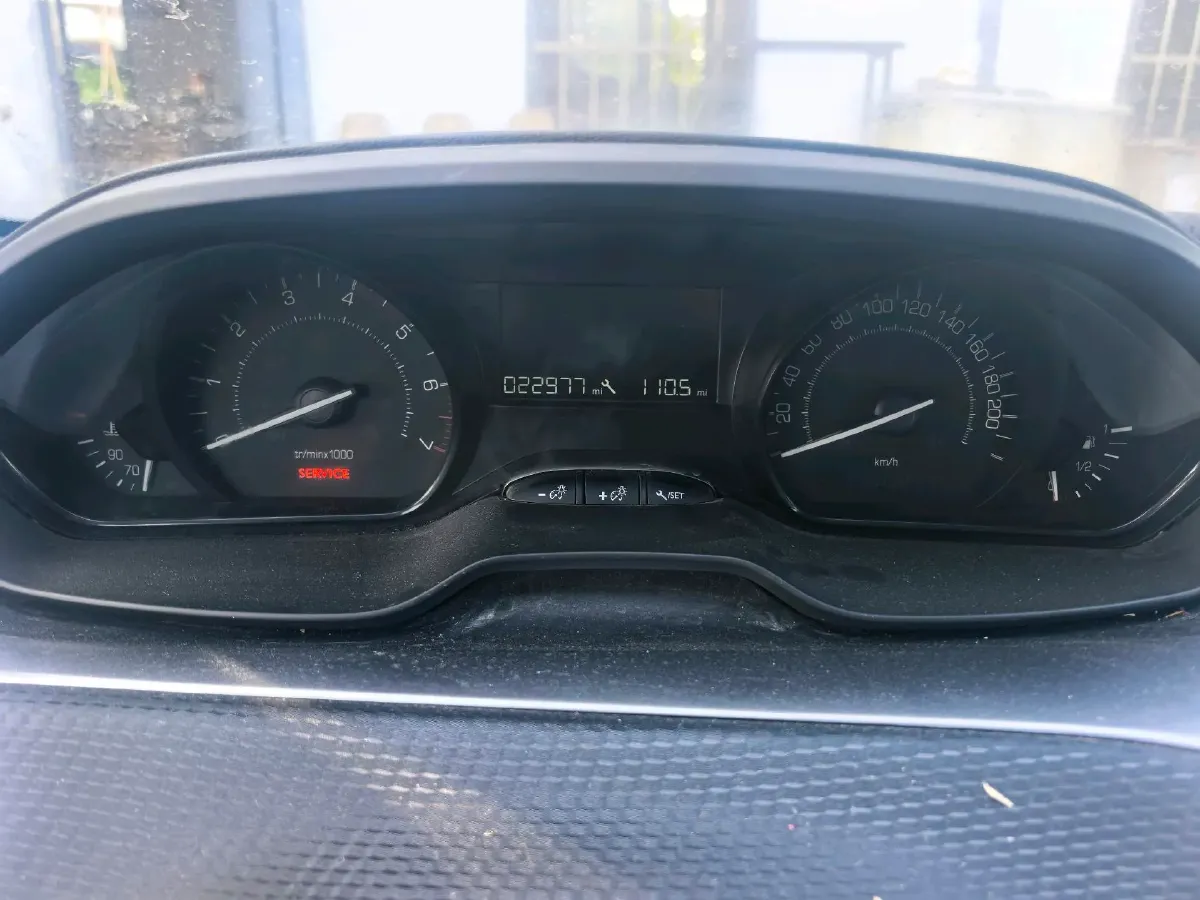 2018 Peugeot 2008 1.6L 117HP L4 5MT,autocango,china used car exporter,china ev exporter,chinese used car exporter,chinese used ev exporter