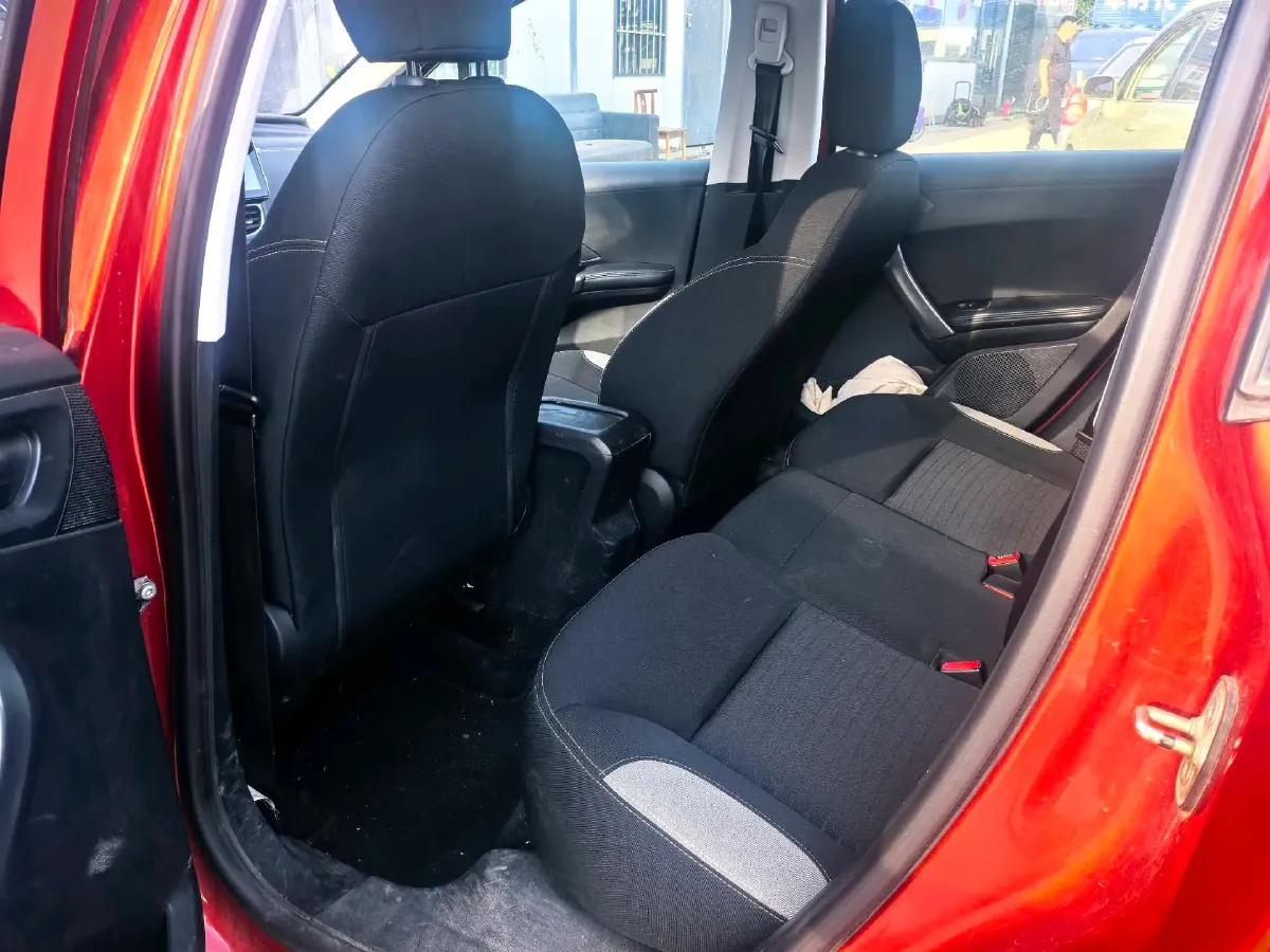 2018 Peugeot 2008 1.6L 117HP L4 5MT,autocango,china used car exporter,china ev exporter,chinese used car exporter,chinese used ev exporter