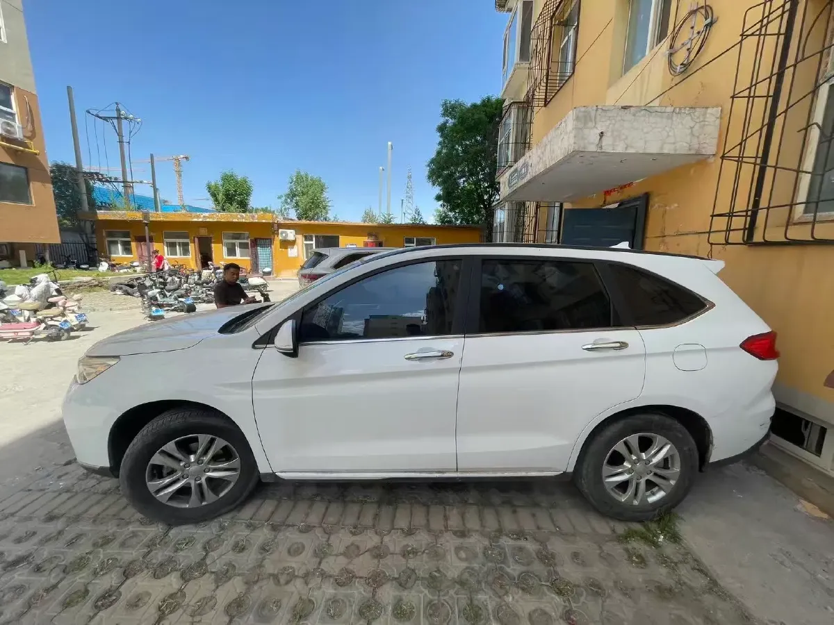 2022 ChangAn Oshan X7 Plus 1.5T 170HP L4 6MT,autocango,china used car exporter,china ev exporter,chinese used car exporter,chinese used ev exporter
