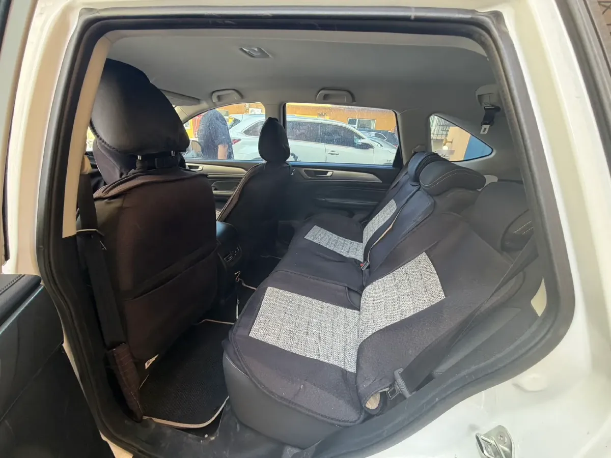 2022 ChangAn Oshan X7 Plus 1.5T 170HP L4 6MT,autocango,china used car exporter,china ev exporter,chinese used car exporter,chinese used ev exporter