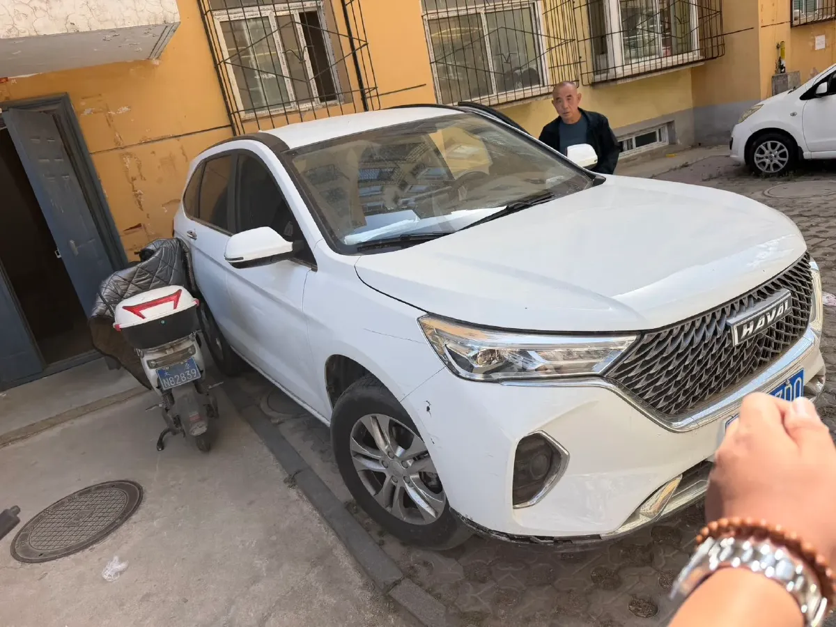 2022 ChangAn Oshan X7 Plus 1.5T 170HP L4 6MT,autocango,china used car exporter,china ev exporter,chinese used car exporter,chinese used ev exporter