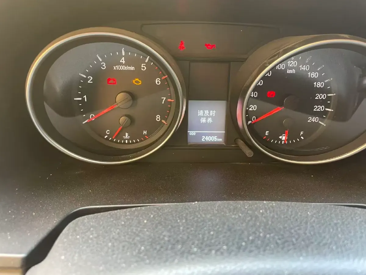 2022 ChangAn Oshan X7 Plus 1.5T 170HP L4 6MT,autocango,china used car exporter,china ev exporter,chinese used car exporter,chinese used ev exporter