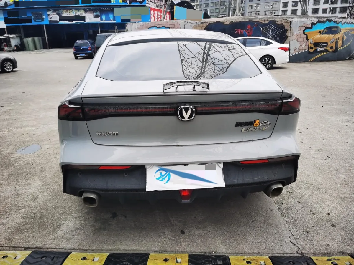 2023 ChangAn UNI-V 1.5T 188HP L4 7DCT,autocango,china used car exporter,china ev exporter,chinese used car exporter,chinese used ev exporter