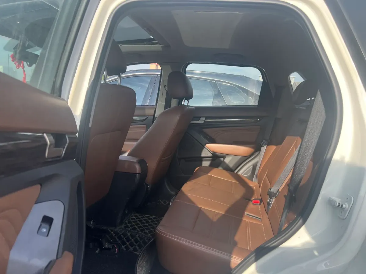 2016 BAIC WeiWang S50 1.5T 150HP L4 CVT,autocango,china used car exporter,china ev exporter,chinese used car exporter,chinese used ev exporter