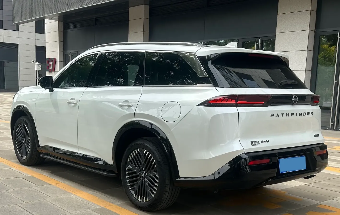 2024 Nissan Pathfinder 2.0T 252HP L4 9AT,autocango,china used car exporter,china ev exporter,chinese used car exporter,chinese used ev exporter