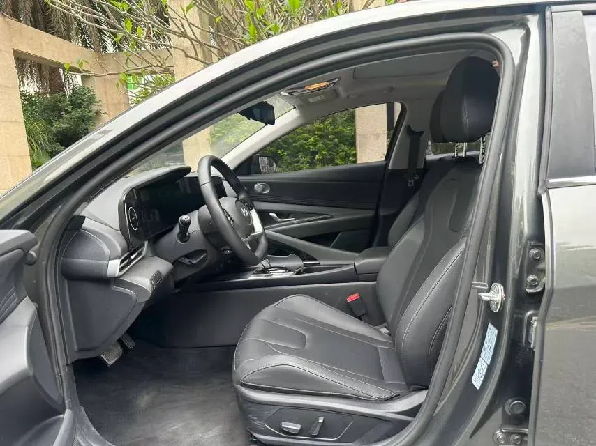 2023 Hyundai Elantra 1.5L 115HP L4 CVT,autocango,china used car exporter,china ev exporter,chinese used car exporter,chinese used ev exporter