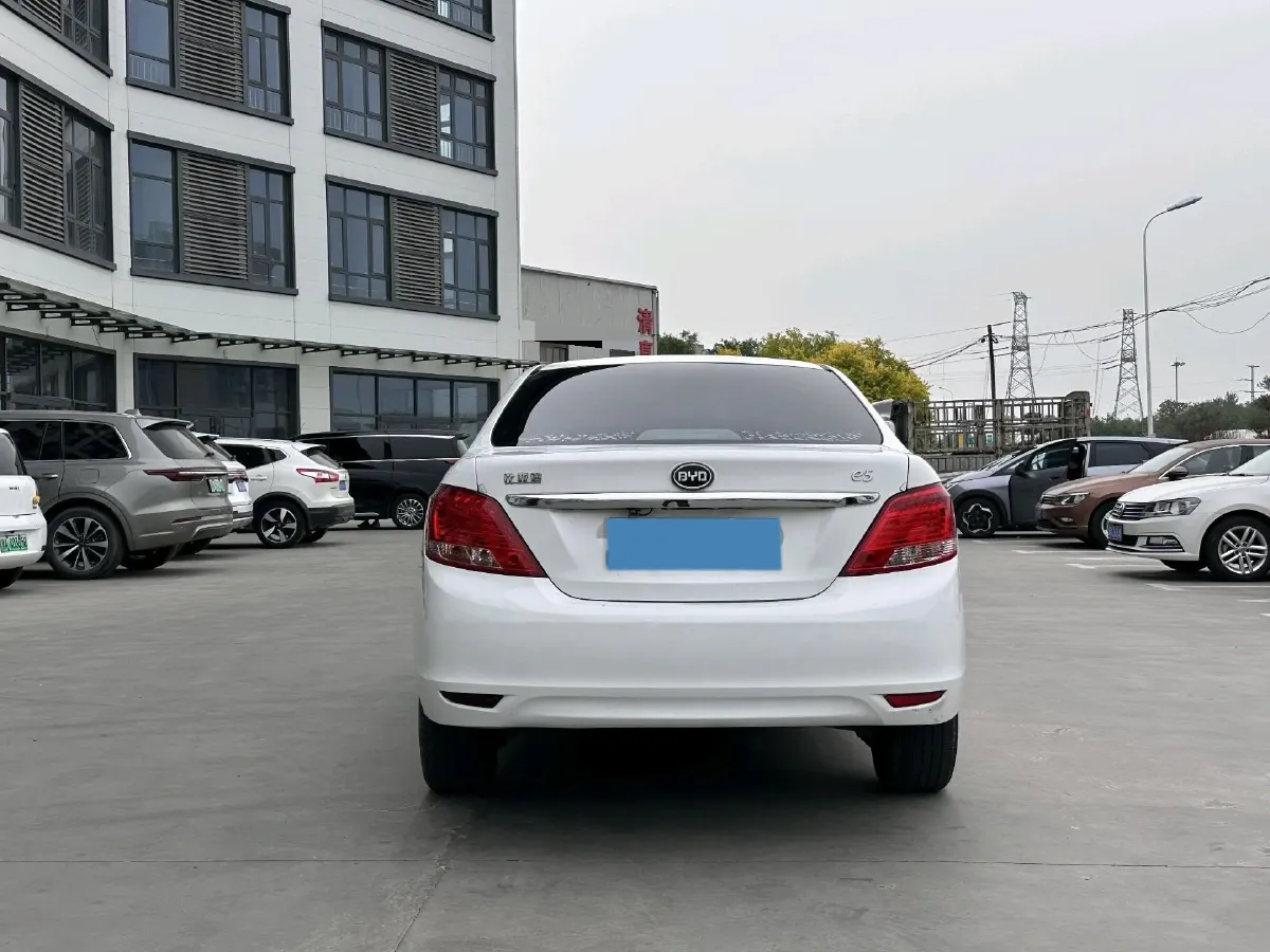 2018 BYD e5 BEV 60.48KWH,autocango,china used car exporter,china ev exporter,chinese used car exporter,chinese used ev exporter