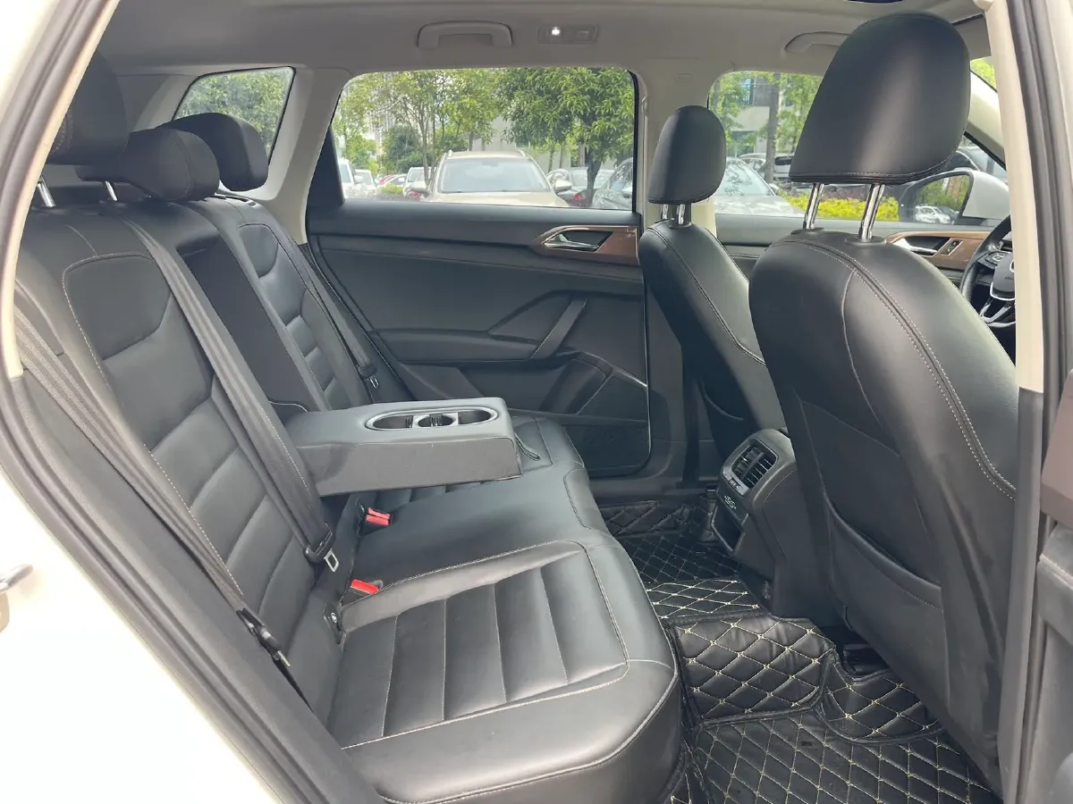 2020 Volkswagen Tharu 1.4T 150HP L4 7DCT,autocango,china used car exporter,china ev exporter,chinese used car exporter,chinese used ev exporter