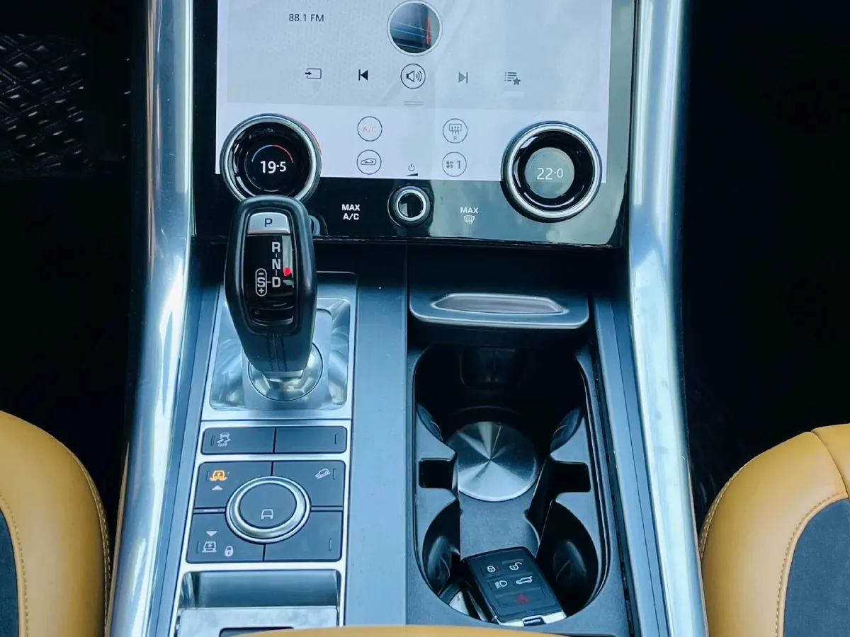 2018 Land Rover Range Rover Sport 2.0T 300HP L4 8AT PHEV 13.1KWH,autocango,china used car exporter,china ev exporter,chinese used car exporter,chinese used ev exporter