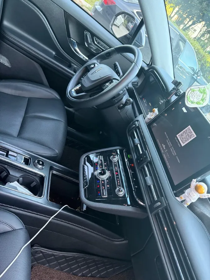 2021 Lincoln Corsair 2.0T 245HP L4 8AT,autocango,china used car exporter,china ev exporter,chinese used car exporter,chinese used ev exporter