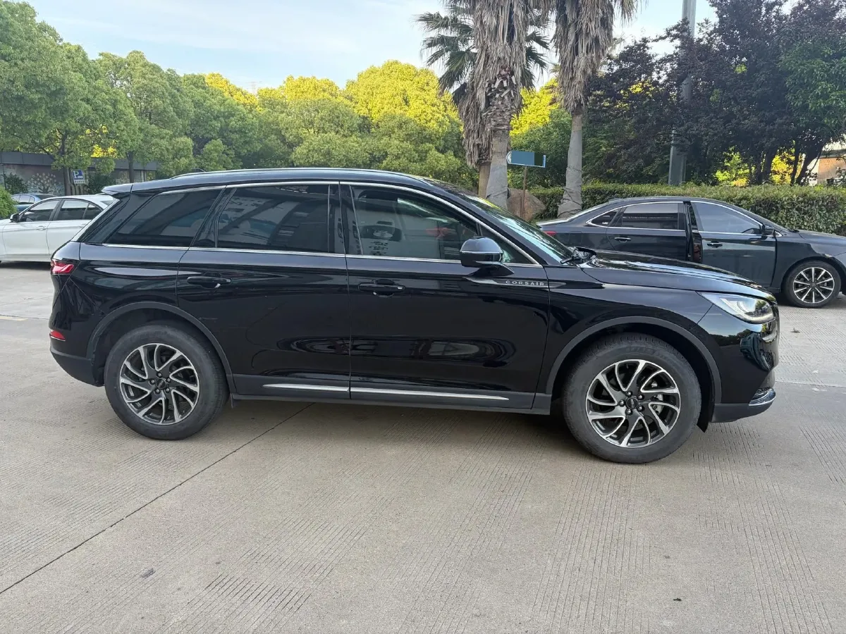2021 Lincoln Corsair 2.0T 245HP L4 8AT,autocango,china used car exporter,china ev exporter,chinese used car exporter,chinese used ev exporter