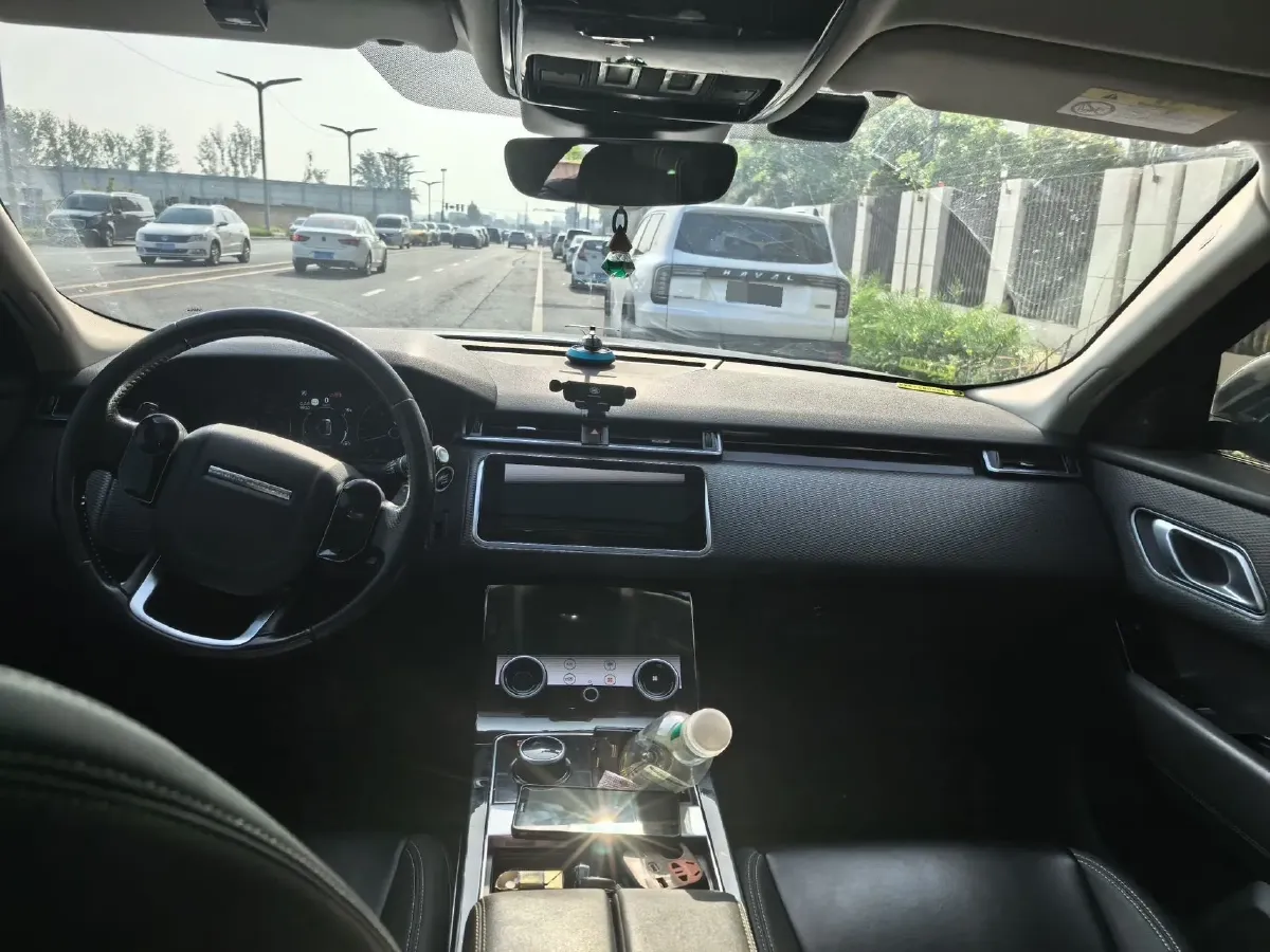 2020 Land Rover Range Rover Velar 2.0T 250HP L4 8AT,autocango,china used car exporter,china ev exporter,chinese used car exporter,chinese used ev exporter