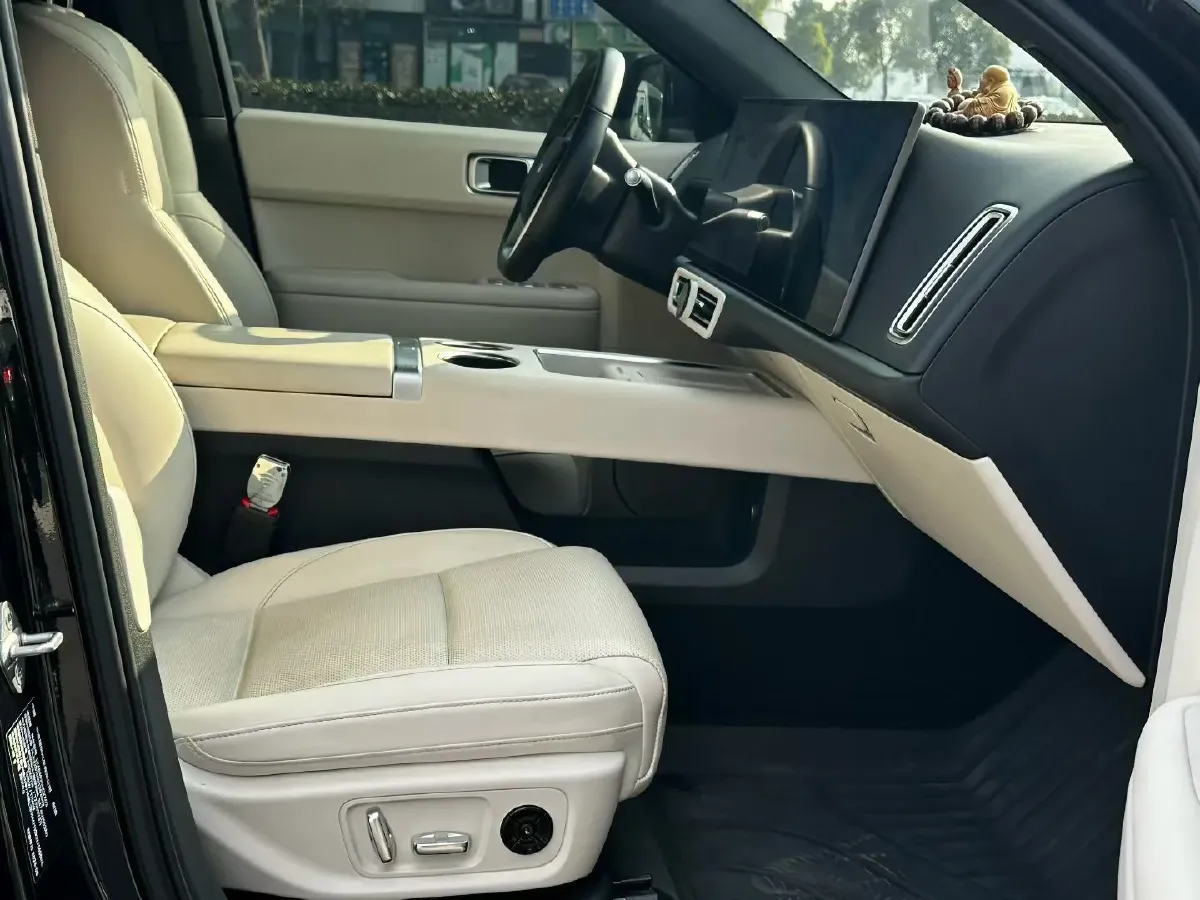 2024 Li L6 Range Extended 154HP L4 REEV 36.8KWH,autocango,china used car exporter,china ev exporter,chinese used car exporter,chinese used ev exporter