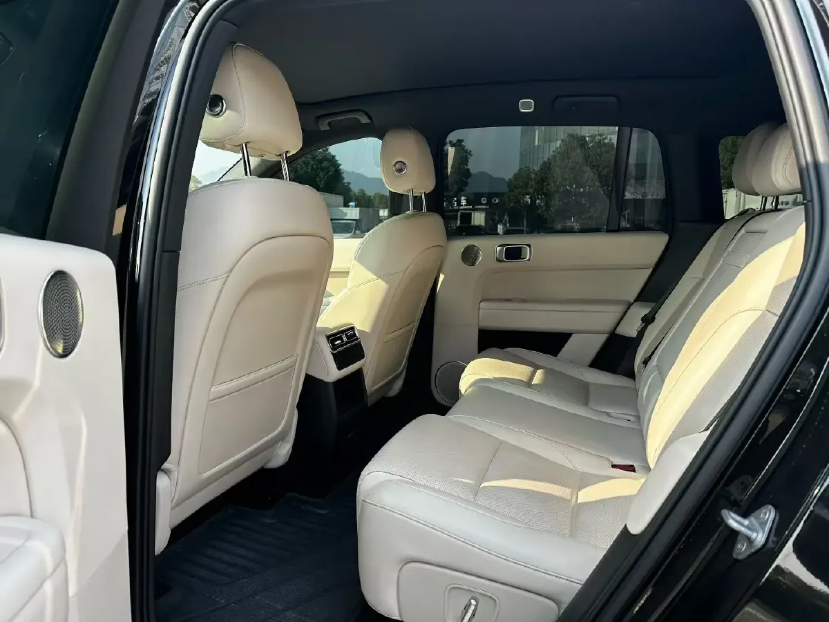 2024 Li L6 Range Extended 154HP L4 REEV 36.8KWH,autocango,china used car exporter,china ev exporter,chinese used car exporter,chinese used ev exporter