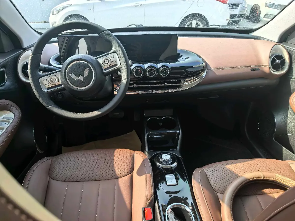 2023 WuLing BinGuo BEV 31.9KWH,autocango,china used car exporter,china ev exporter,chinese used car exporter,chinese used ev exporter
