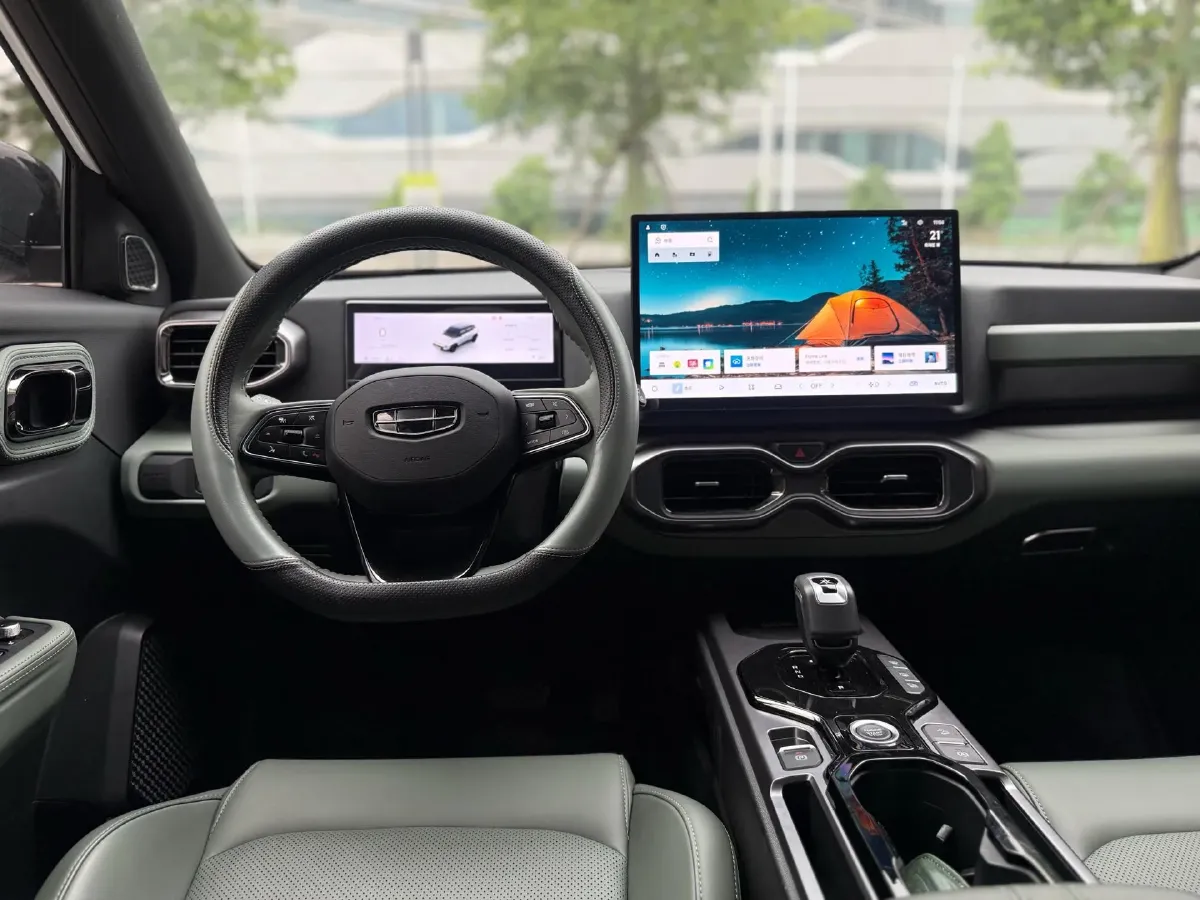 2025 Geely Cowboy 1.5T 181HP L4 7DCT,autocango,china used car exporter,china ev exporter,chinese used car exporter,chinese used ev exporter