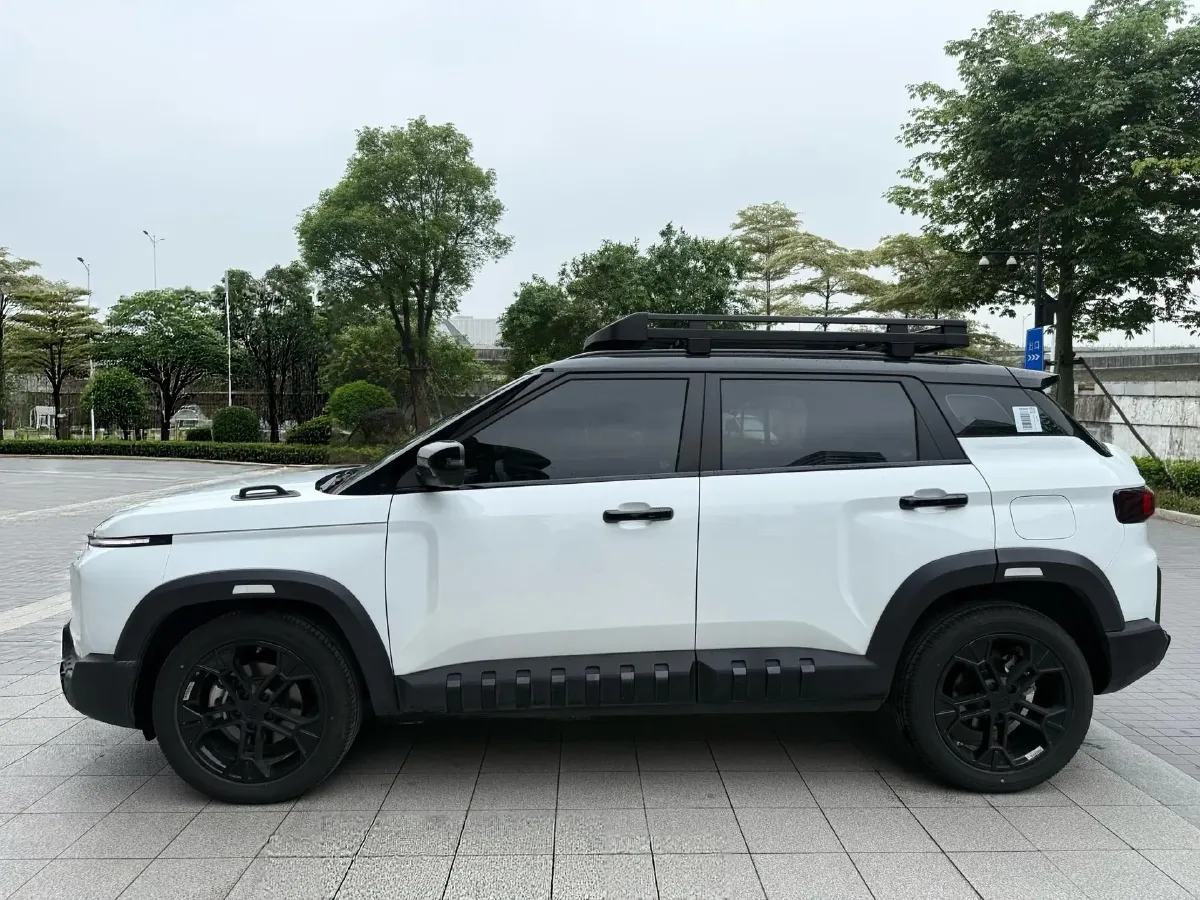 2025 Geely Cowboy 1.5T 181HP L4 7DCT,autocango,china used car exporter,china ev exporter,chinese used car exporter,chinese used ev exporter