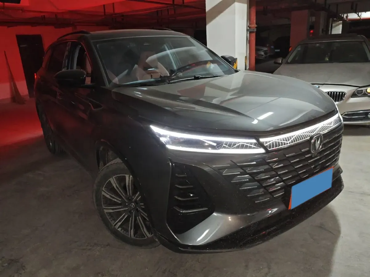 2024 ChangAn CS75 Plus 2.0T 233HP L4 8AT,autocango,china used car exporter,china ev exporter,chinese used car exporter,chinese used ev exporter