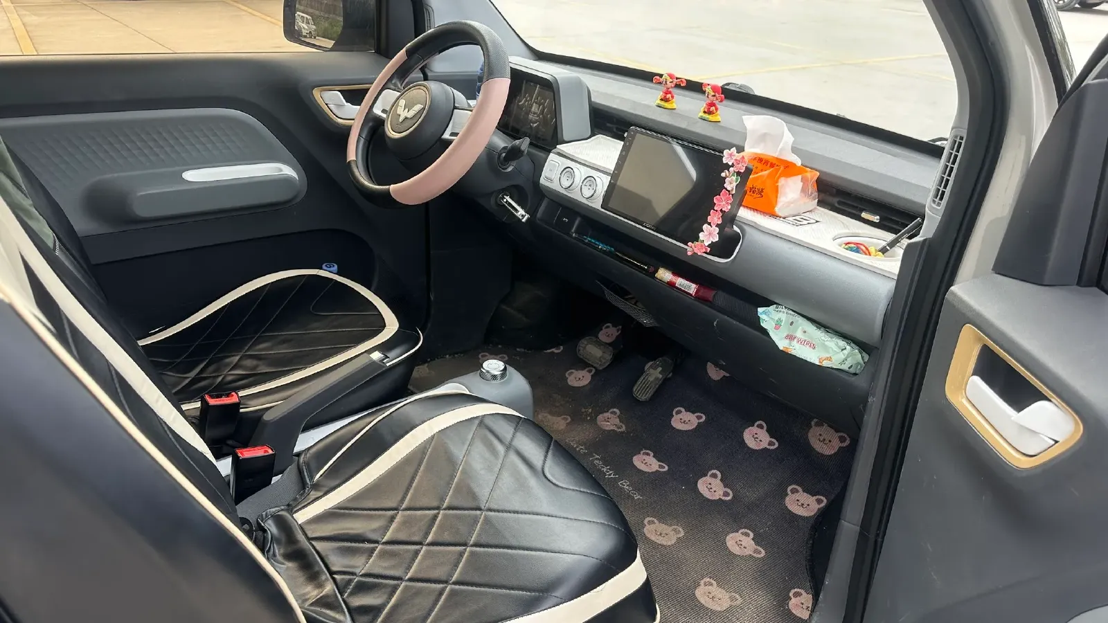 2022 WuLing HongGuang MINI EV BEV 17.3KWH,autocango,china used car exporter,china ev exporter,chinese used car exporter,chinese used ev exporter