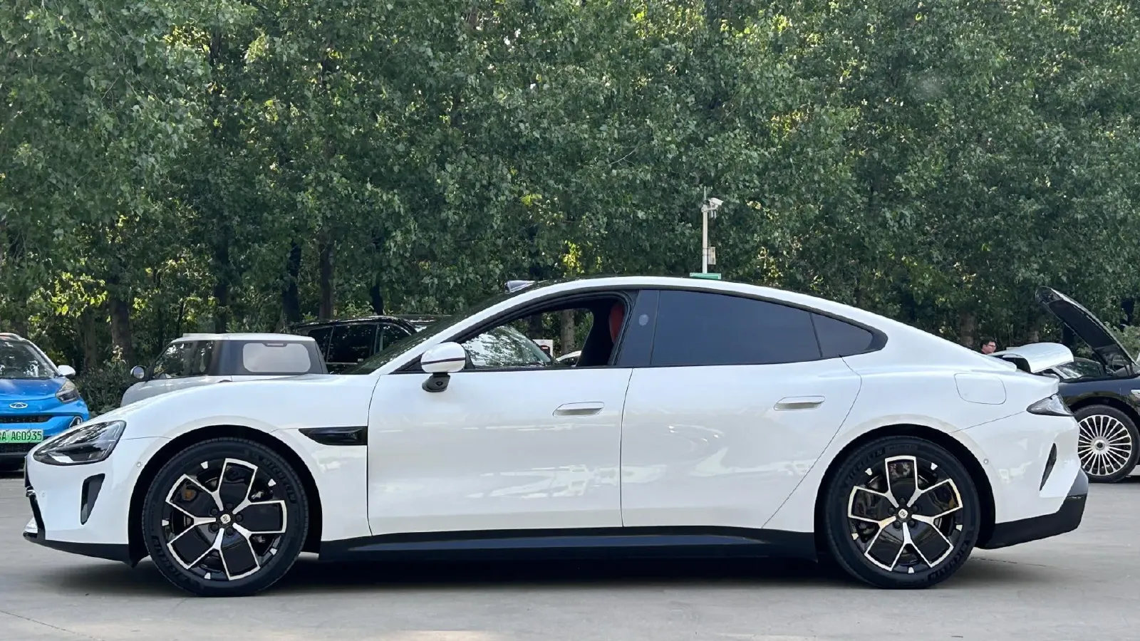 2024 MI SU7 BEV 94.3KWH,autocango,china used car exporter,china ev exporter,chinese used car exporter,chinese used ev exporter