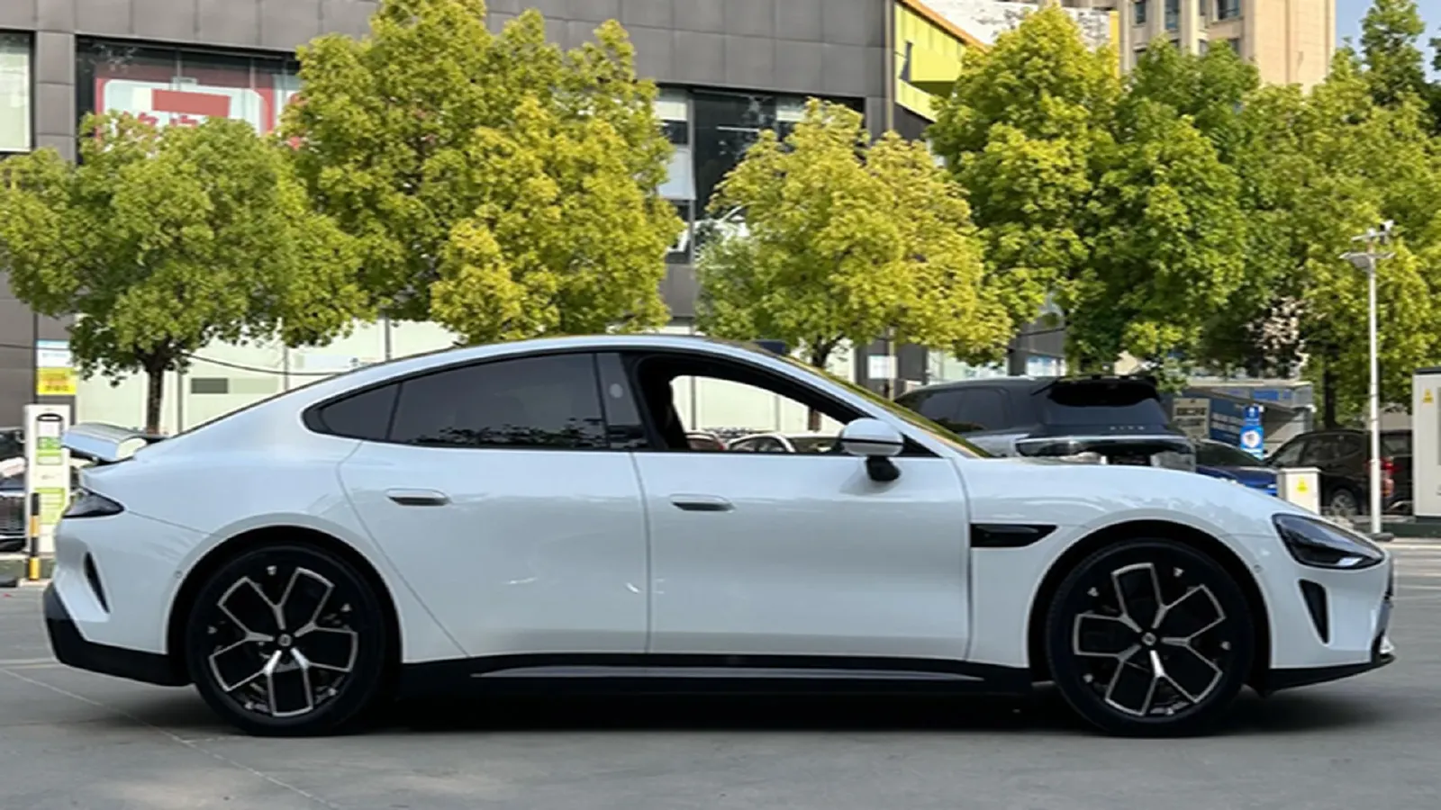 2024 MI SU7 BEV 94.3KWH,autocango,china used car exporter,china ev exporter,chinese used car exporter,chinese used ev exporter