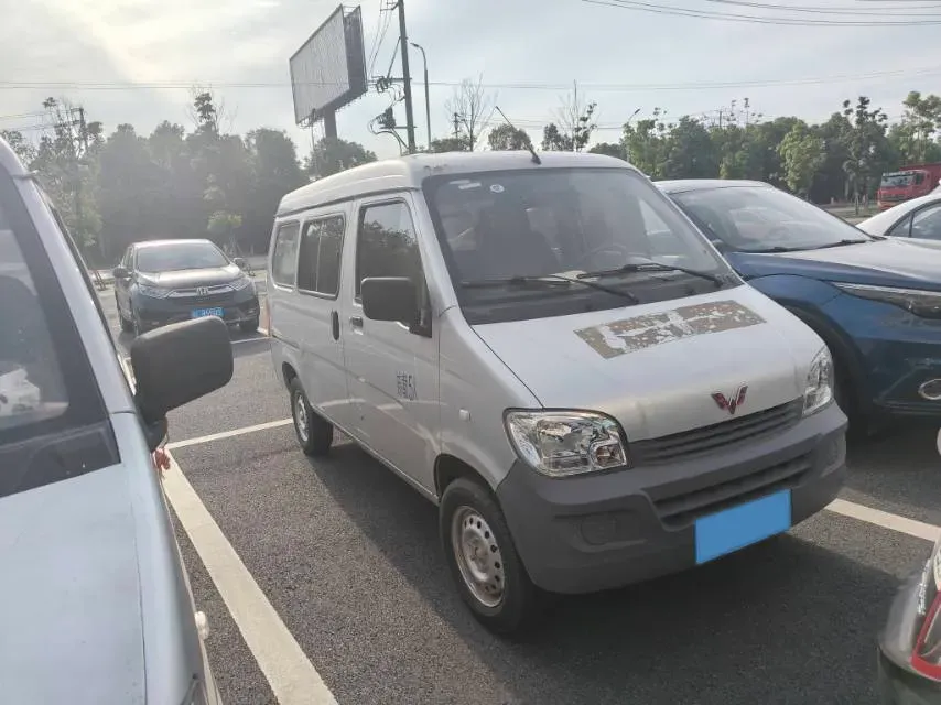 2023 WuLing ZhiGuang 1.5L 102HP L4 5MT,autocango,china used car exporter,china ev exporter,chinese used car exporter,chinese used ev exporter