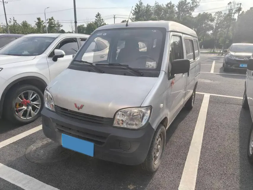 2023 WuLing ZhiGuang 1.5L 102HP L4 5MT,autocango,china used car exporter,china ev exporter,chinese used car exporter,chinese used ev exporter