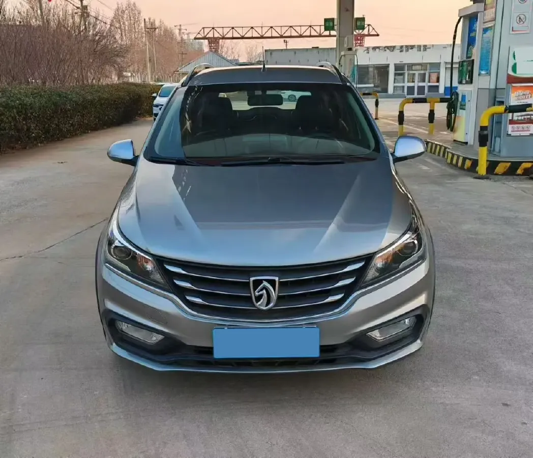 2017 BaoJun 310W 1.5L 112HP L4 6MT,autocango,china used car exporter,china ev exporter,chinese used car exporter,chinese used ev exporter