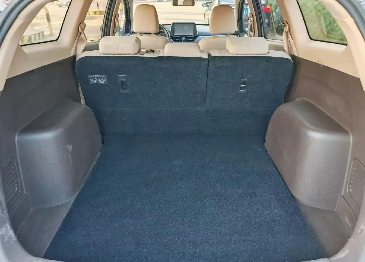 2017 BaoJun 310W 1.5L 112HP L4 6MT,autocango,china used car exporter,china ev exporter,chinese used car exporter,chinese used ev exporter
