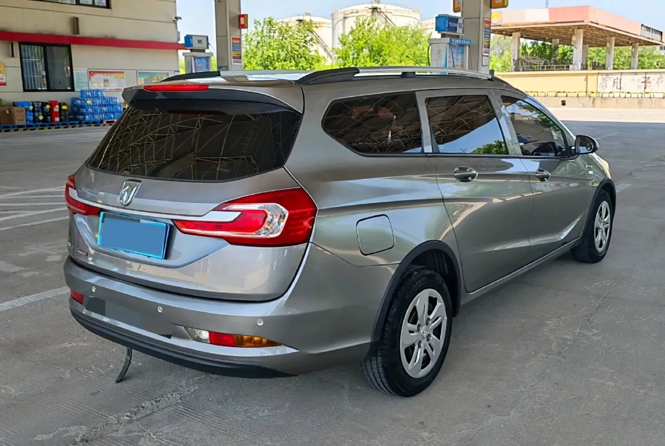 2017 BaoJun 310W 1.5L 112HP L4 6MT,autocango,china used car exporter,china ev exporter,chinese used car exporter,chinese used ev exporter