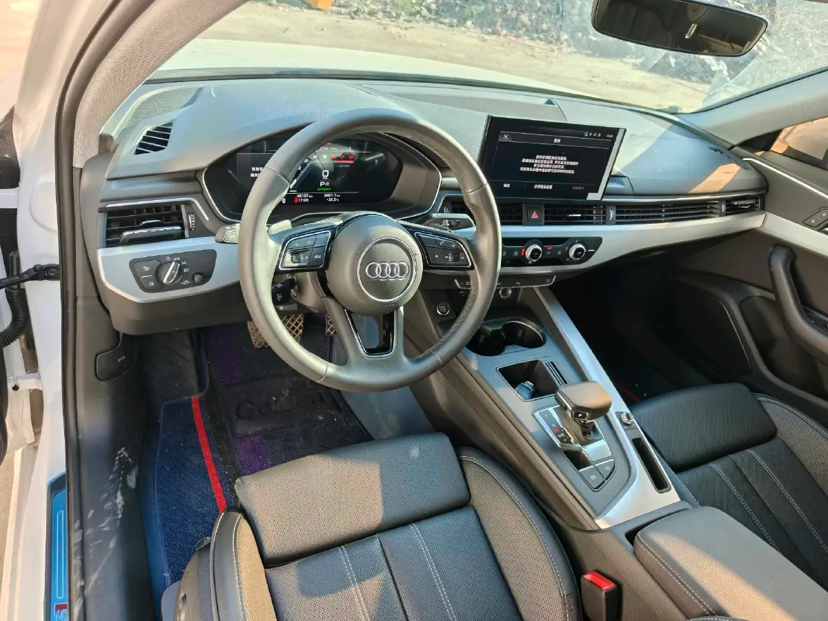 2022 Audi A4L 2.0T 190HP L4 7DCT,autocango,china used car exporter,china ev exporter,chinese used car exporter,chinese used ev exporter