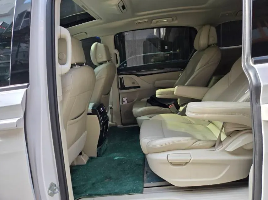 2021 Buick GL8 2.0T 237HP L4 9AT,autocango,china used car exporter,china ev exporter,chinese used car exporter,chinese used ev exporter